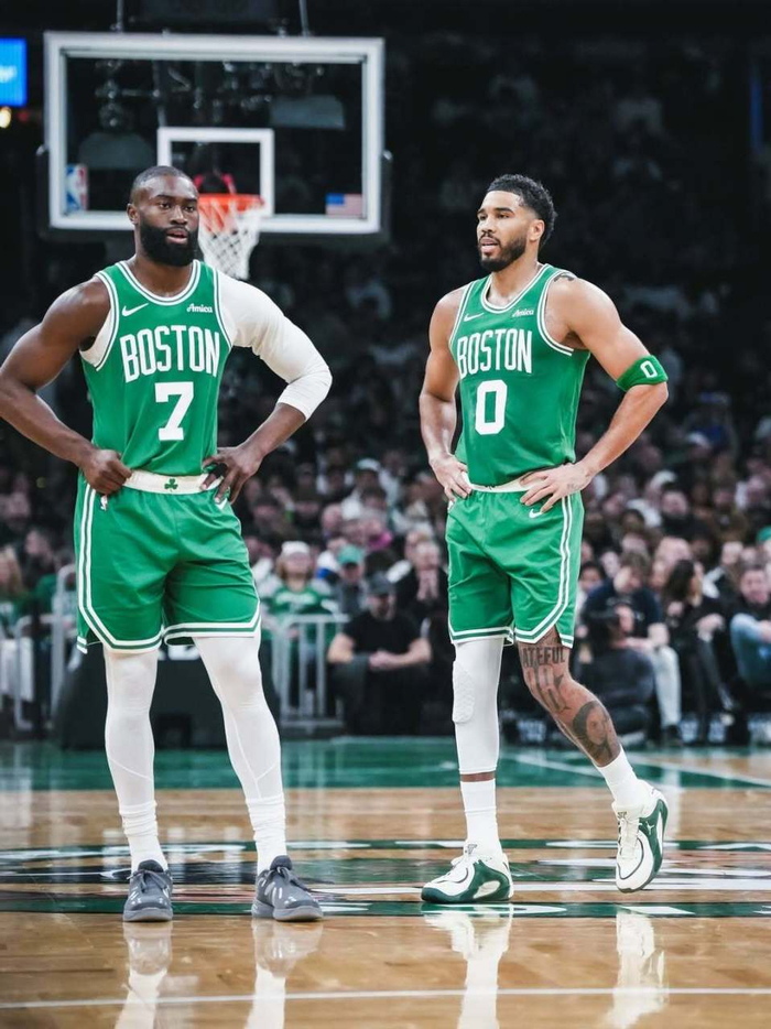 凯尔特人双J合影传递团队凝聚力 迎战太阳蓄势待