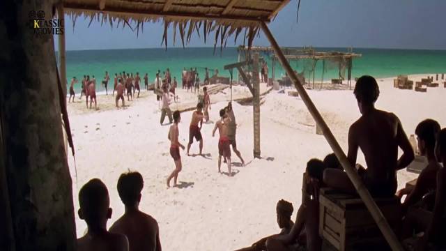 武磊伤愈复出8分钟双响，海港4比1胜青岛西海岸