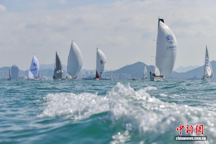 独臂船长徐京坤亮相环海南岛帆船赛：分享航海