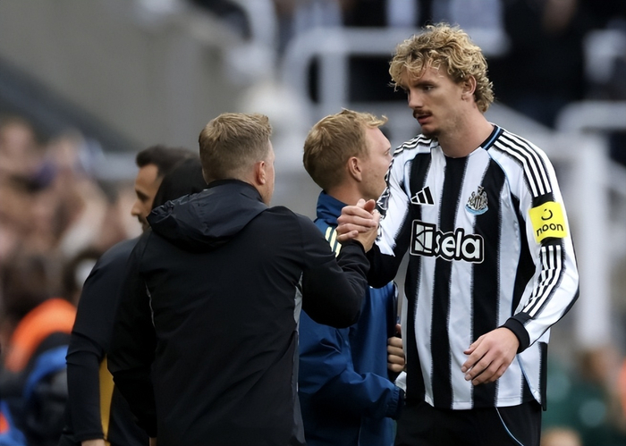 纽卡斯尔德比战失利沃尔特马德改打前腰送助攻