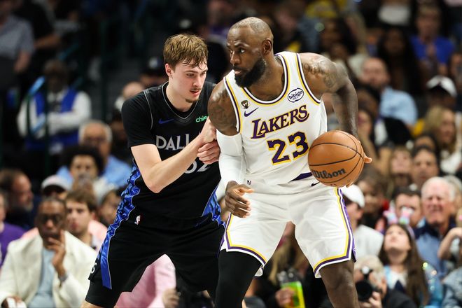 湖人两连败遭遇伤病危机 詹姆斯伤退弗拉格狂砍