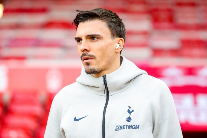 拜仁打破皇马不胜魔咒 引援计划瞄准边后卫与锋