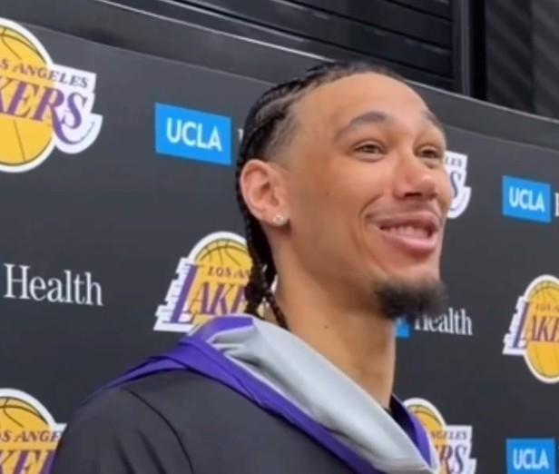 湖人中锋海耶斯获斯洛文尼亚国籍 成东契奇同胞