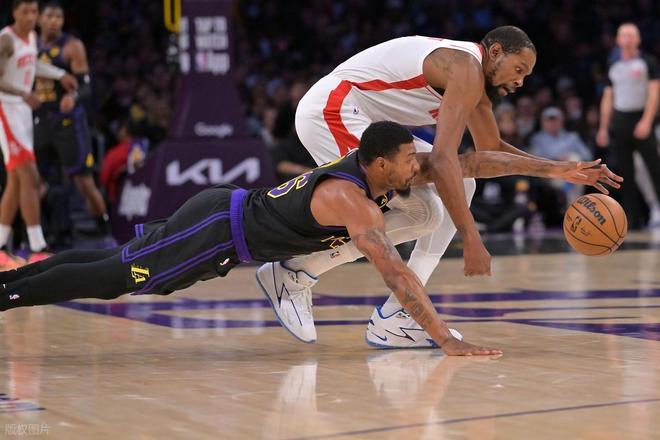 杜兰特回归火箭迎战湖人 多点开花力克对手